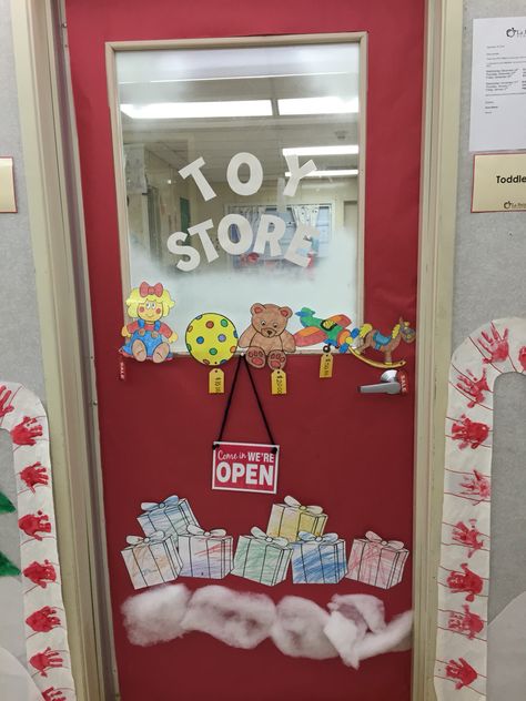 Toy Shop Door Decoration, Pto Mom, Christmas Door Ideas, Christmas Door Decorating, Abc Crafts, Door Decoration Ideas, Toddler Room Ideas, Christmas Door Decorating Contest, Door Decorating Contest