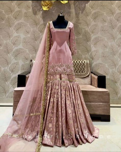 Pink Gharara, Jilbab Outfits, Punjabi Wedding Suit, Sharara Designs, Desi Dress, Trendy Outfits Indian, Desi Wedding Dresses, Asian Bridal Dresses, India Dress