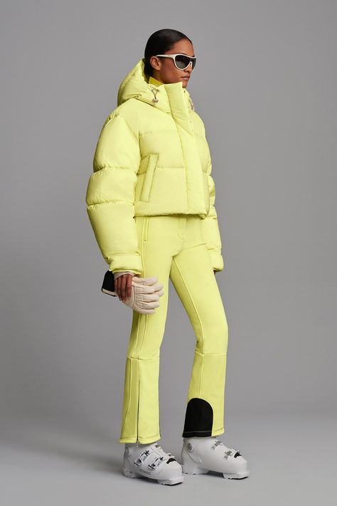 Complete look: Cordova skiwear Park City Winter, Ski Fashion Womens, Ski Outfit For Women, Ski Fits, Ski Bunnies, Ski Outfits, Retro Ski, Women Ski, Ski Outfit