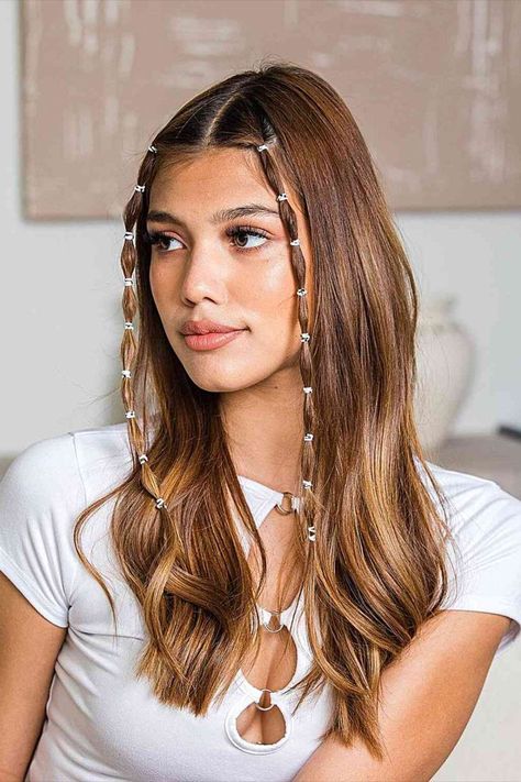 Festival Face-Framing Mini Bubble Braids for Medium-Long Hair Hair Inspo Braids, Hairstyles Festival, Hime Haircut, Festival Hairstyles, Hairstyles Diy, New Year Hairstyle, Bubble Braids, Hair Appointment, Festival Hair