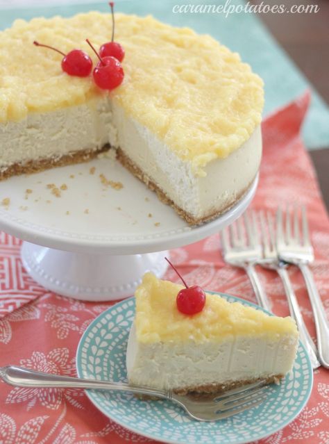 Pina Colada Cheesecake Pina Colada Cheesecake, Pina Colada Recipe, Yummy Cheesecake, Coconut Cheesecake, Gateaux Cake, Savoury Cake, Eat Dessert, Pina Colada, Sweets Treats