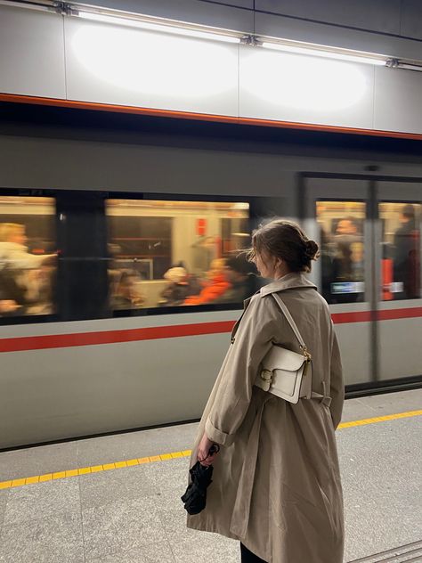 #vienna #metro #subway #aesthetic #train #trenchcoat #outfit #coach #tabby #bag #hf #film #longexposure Train Trip Aesthetic, Coach Bag Aesthetic, Coach Tabby Bag, Vienna Girls, Subway Aesthetic, Aesthetic Train, Trenchcoat Outfit, Metro Pictures, Trip Aesthetic