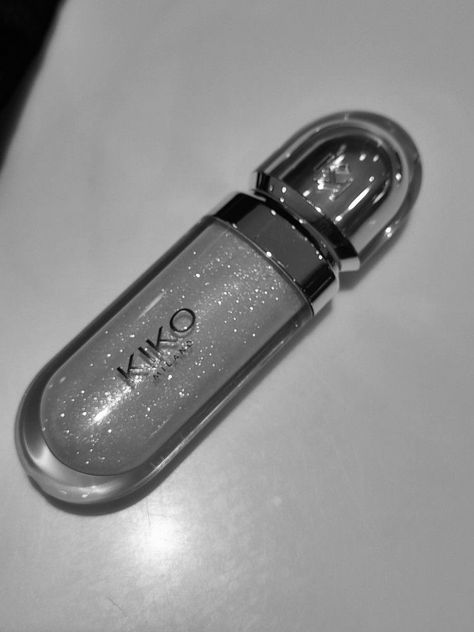 Kiko Gloss, Kiko Lip Gloss, Silver Makeup, Gloss Makeup, Image Swag, Fancy Makeup, Body Makeup, Makeup Items, Makeup Essentials