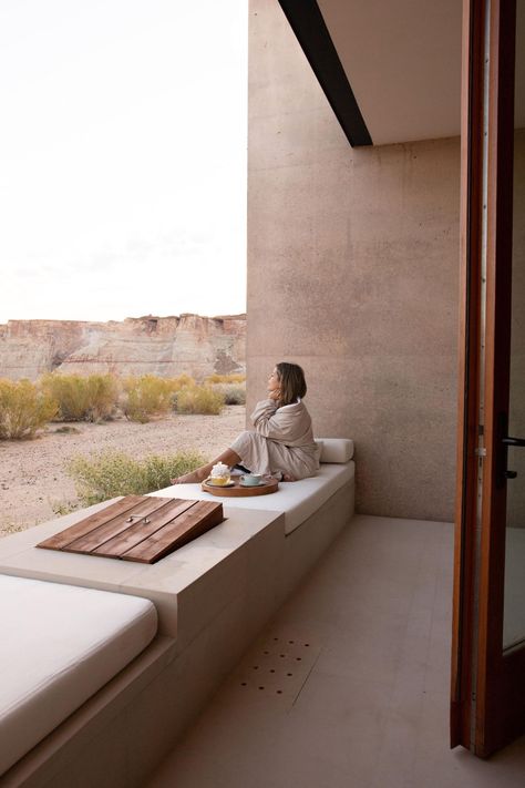 Amangiri Hotel, Amangiri Resort, Desert Architecture, Desert House, Rammed Earth, Desert Homes, Desert Landscape, Durban, Bay Window