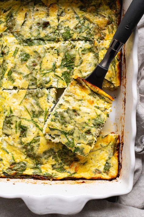 Cottage Cheese Egg Bake (7 Ingredients) - iFoodReal.com Cottage Cheese Egg Bake, Cheese Egg Bake, Protein Cottage Cheese, 20 Grams Of Protein, Breakfast Potato Casserole, Cottage Cheese Eggs, Egg Bites Recipe, Egg Bake, Spinach Egg