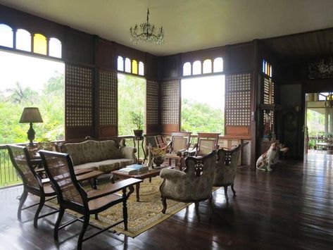 Filipino Living Room Interior Design, Traditional Filipino House, Filipino Home, Filipino Interior Design, Cherating, Ancestral House, Colonial Style Interior, Filipino House, Filipino Architecture