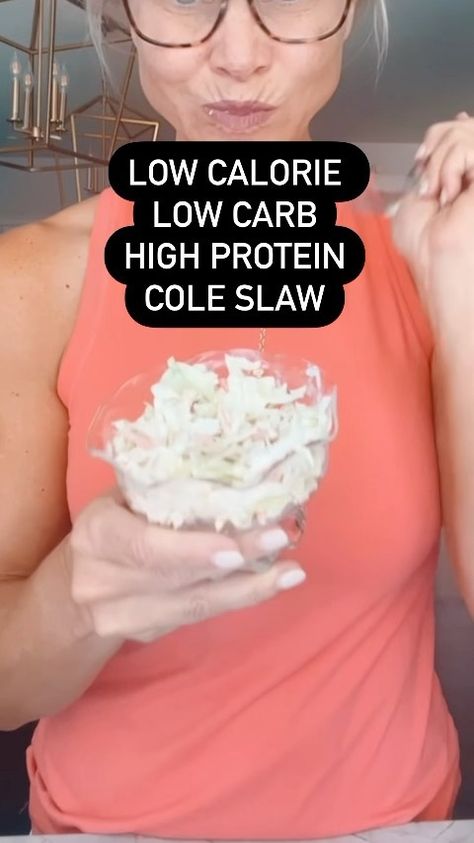 Amanda Nighbert, Dietitian on Instagram: "You guys have been asking for this one! I promise you will never make cole slaw another way! HIGH PROTEIN COLE SLAW 3/4 CUP HIGH PROTEIN PLAIN YOGURT 2 TBSP VINEGAR 1 DROPPER LIQUID STEVIA OR I PACKET POWERED STEVIA SALT AND PEPPER TO TASTE HALF BAG CABBAGE SLAW MIX MIX AND ENJOY! Makes four servings 1 cup serving size 57 calories 1g fat 5g carbs 7G protein Be sure to save this one for later! ⁣ .⁣ .⁣ .⁣ .⁣ .⁣ #baking #cook #cooking #cookingathome #... High Protein Coleslaw, Amanda Nighbert Recipes Low Carb, Amanda Nighbert Recipes, Macros Meals, Healthy Broccoli Slaw, Amanda Nighbert, High Protein Low Calorie, Broccoli Slaw, Cole Slaw