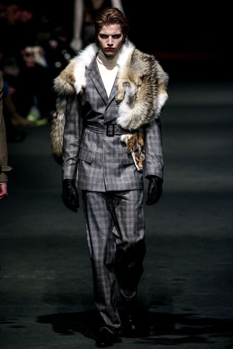 Suit With Fur Coat Men, Fit Vision Board, Men Couture, Medieval Core, Mcqueen Menswear, Alexander Mcqueen Menswear, Manly Fashion, Boyfriend Fashion, Fall Moodboard