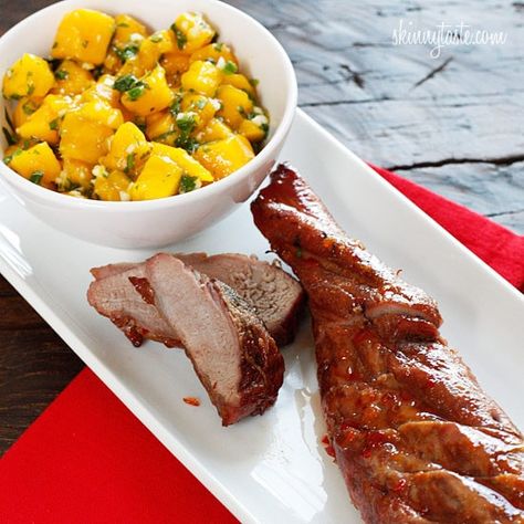 Sweet & Fiery Pork Tenderloin with Mango Salsa Roasted Pork Tenderloins, Spicy Pork, Skinny Taste Recipes, Mango Salsa, Food Tasting, Pork Dishes, Pork Tenderloin, Ww Recipes, Sweet And Spicy