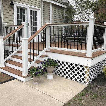 Browse the Composite Decking Photo Gallery to see the beauty of your future deck! - DecksDirect Front Deck Remodel, Small Deck Design Ideas, Tall Decks, Backyard Decks Ideas, Deck Lattice Ideas, Composite Deck Ideas, Composite Decking Ideas, Lattice Deck, Composite Decking Designs