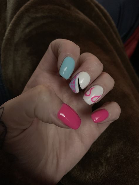 Spidergwen Nail Art, Spiderman Natural Nails, Gwen Stacy Nail Art, Spidey And His Amazing Friends Nails, Spider Gwen Nails Acrylic, Gwen Stacy Nails Designs, Across The Spiderverse Nails, Spider Gwen Nail Art, Gwen Nails Spiderman