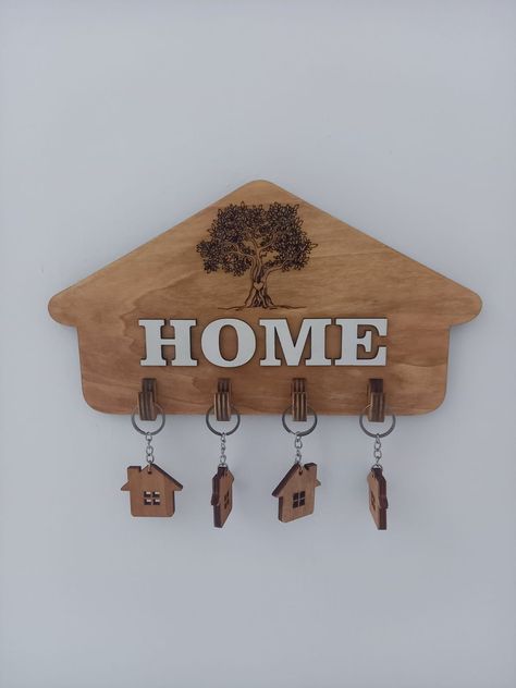 Key Holder Ideas, Key Holder Diy, Wood Laser Ideas, Keys Holder, Modern Cupboard Design, Laser Cut Wood Crafts, Wood Art Projects, Cnc Files, Laser Engraved Ideas