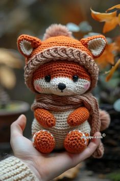 Staying Focused, Crochet Animals Free Patterns, Amigurumi Ideas, Crochet Pumpkin, Fun Crochet Projects, Crochet Animal Patterns, Crochet Diy, Basic Crochet Stitches, Diy Crochet Projects