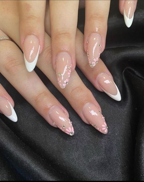 There's a new beauty trend taking over Instagram and it's absolutely stunning. Say hello to "quartz nails". Spring Nail Sets Almond, White And Pink French Tip Nails, Nail Inspo Coffin Long, Pink French Tip Nails With Design, Pretty Nails Coffin, Pink Nails With Gems, Pink Girly Nails, Nail Ideas Almond, Nails Pink Acrylic