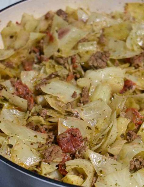 Cabbage Recipes Healthy, Cabbage Casserole Recipes, Ground Beef And Cabbage, Cabbage And Potatoes, Ground Beef And Potatoes, Cabbage Casserole, Cooked Cabbage, Beef And Potatoes, Ground Beef Casserole