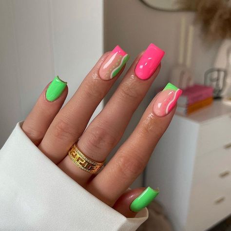 Holiday Nails Summer 2023 Bright, Green And Pink Nails, Summer Nails 2023, Cute Nail Colors, Aqua Nails, 2023 Nail, Silver Glitter Nails, Nails Art Designs, Trendy Nail Art Designs