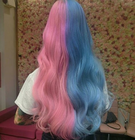 Inspiração. Pink And Blue Hair, Blue And Pink Hair, Epic Hair, Half And Half Hair, Split Dyed Hair, Colourful Hair, Cute Hair Colors, Hair Streaks, Split Hair