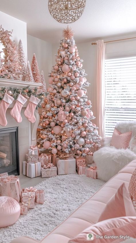 Gingerbread Themed Christmas Decor Pink, Christmas Pink Decorations, Simple Christmas Decorations Living Room, Pink Aesthetic Winter, Pink House Aesthetic, Colorful Christmas Decor Ideas, Pink Christmas Ideas, Christmas Aesthetic Ideas, Pink Christmas Bedroom