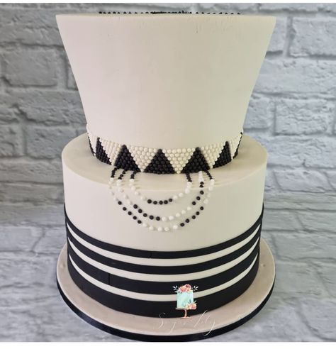 Xhosa Decor Ideas, Lobola Cakes, Lobola Cake Ideas, Sparkly Wedding Cakes, Xhosa Wedding, African Wedding Cakes, African Cake, Zulu Traditional Attire, African Kitchen