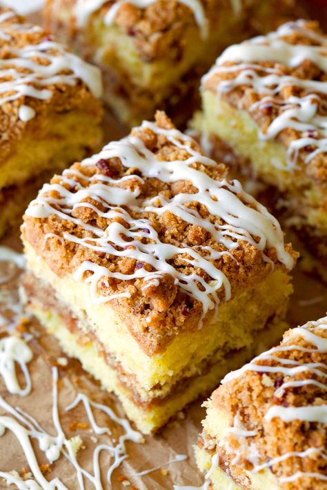 Extreme Crumb Cinnamon Roll Coffee Cake - Made this cake with Cinn Streusel topping. Cinnamon Roll Coffee Cake, Cinnamon Roll Coffee, Coffee Cake Recipe, Coffee Cake Recipes, Crumb Cake, Buy Coffee, Food Cakes, Cinnamon Roll, Coffee Cake