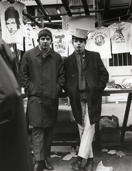 Street Market Photography, Original Skinheads, Market Photography, Black And White Street Photography, Color Negative Film, London Gallery, Andre Kertesz, Shoreditch London, Somewhere In Time