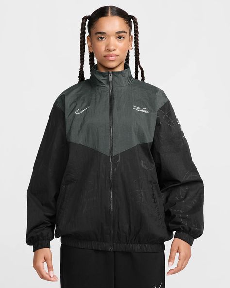 Nike Sportswear Breaking Windrunner Women's Jacket. Nike RO Windrunner Jacket, Perpetual Motion, Black Side, New Yorker, Nike Sportswear, Atom, Jacket Outfits, Vest Jacket, Woven Fabric