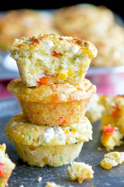 Savory Cheese and Veggie Muffins Momofuku Cake, Cheddar Muffins, Savoury Muffins, Veggie Muffins, Savory Cheese, Savory Muffins, Cheese Muffins, Savoury Baking, Healthy Veggies