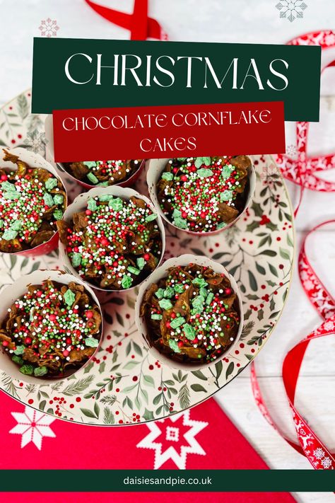 A really simple Christmas Chocolate Cornflake Cakes recipe with just THREE ingredients. Kids will love helping in the kitchen making these tasty holiday treats! Cornflake Cakes, Chocolate Cornflake Cakes, Cornflake Cake, Easy Holiday Baking, Holiday Chocolate, Festive Treats, Christmas Chocolate, Easy Christmas, Christmas Recipes