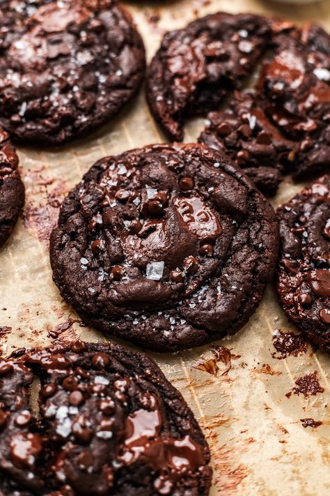 Fudgy Vegan Double Chocolate Chip Cookies Recipe - So Easy! Vegan Double Chocolate Chip Cookies, Vegan Double Chocolate Cookies, Gluten Free Double Chocolate Cookies, Vegan Brownie Cookies, Gf Vegan Cookies, Cookies Vegan, Double Chocolate Chip Cookie Recipe, Best Vegan Cookies, Vegan Chocolate Brownies