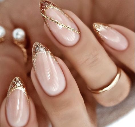 New Years Nail Designs, New Years Eve Nails, Christmas Gel Nails, Almond Nails Designs, New Year's Nails, Elegant Nails, Xmas Nails, Classy Nails, Fancy Nails