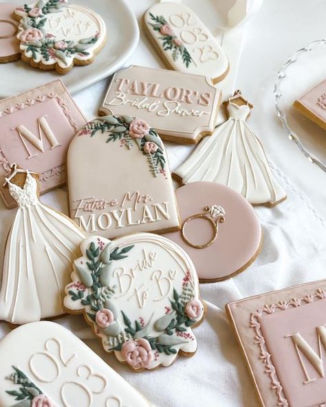 Bridal Picnic, Bridal Suite Decor, Bride Cookies, Wedding Shower Cookies, Engagement Cookies, Bridal Cookies, Crazy Cookies, Cookie Decorating Party, Bridal Shower Cookies