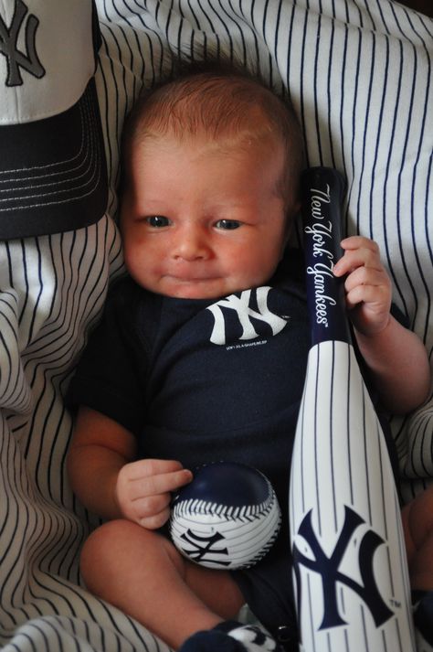 Yankees Nursery, Baby Boy Nike Outfits, Birth Announcement Ideas, Yankees Baby, Baby Boy Nike, Nike Clothes Mens, Nike Clothes, Announcement Ideas, Card Format