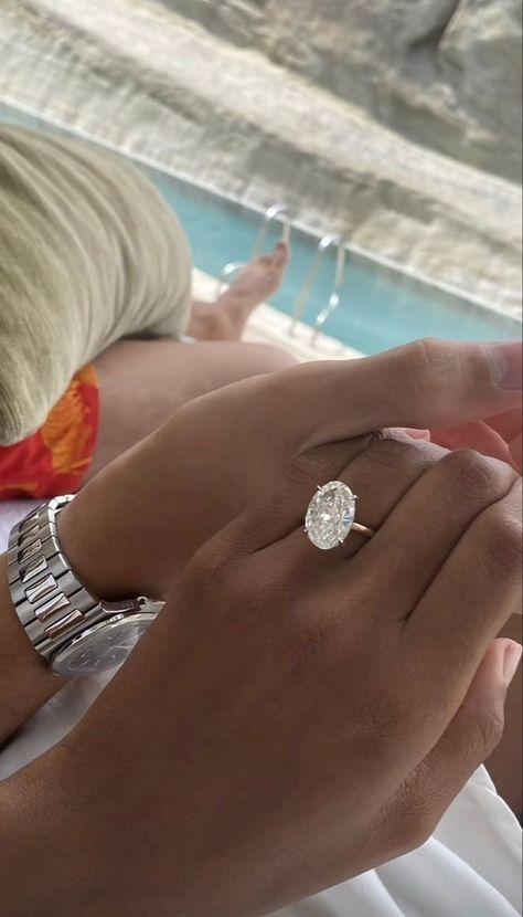 Jasmine Tookes Engagement Ring, Swan Wedding, Big Engagement Rings, Dream Wedding Ring, Ring Inspo, Future Engagement Rings, S Ring, Engagement Inspo, Luxe Jewelry