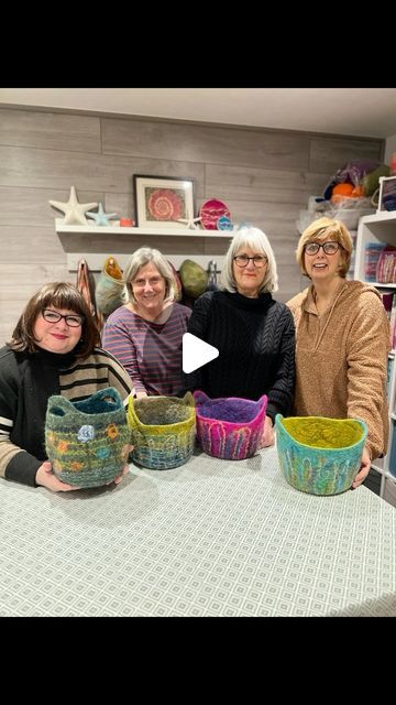 Wet Felting Bag On A Ball, Felt Basket On A Ball, Natasha Smart Textiles, Felted Basket Diy, Wet Felting Baskets, Wet Felting On A Ball, Wet Felting Tutorial, Diy Wool Felt, Felted Basket