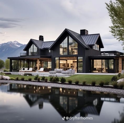 Black And Timber House, Black Lake House Exterior, Black And White Barndominium Interior, Ranch Modern House, Barndominium Black, Building A House Ideas, Dark Modern House Exterior, Two Story Barndominium, Luxury Barndominium