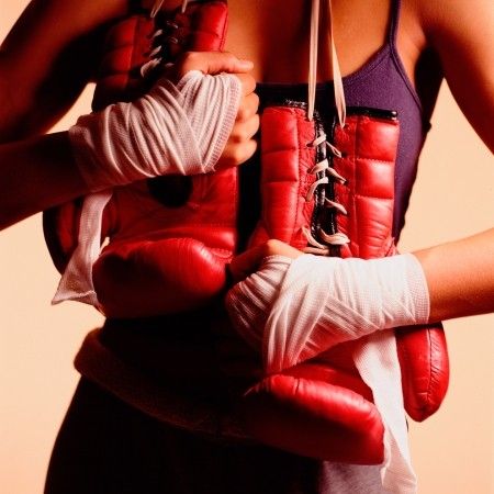 Fun Fitness | Try out a boxing class at Café Royal. A 45-minute boxing class with professional boxer, Marianne Marston. Find out more at www.redonline.co.uk Girl Boxer Aesthetic, Boxing Girl Aesthetic, Female Boxer Aesthetic, Boxer Aesthetic, Kick Boxing Girl, Gloves Aesthetic, Red Boxing Gloves, Girl Boxers, Boxe Thai