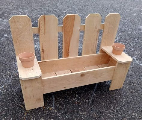 Diy Wood Wheelbarrow, Wood Projects Blueprints, Easy Things To Build Out Of Wood, Spring Woodworking Ideas, Diy 2x4 Projects Simple Wood Crafts, Wooden Garden Projects, Fence Picket Projects, Unique Wood Projects, Planter Boxes Diy