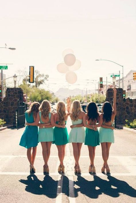 #sororitysweehearts #gammaphibeta #arizona Birthday Photoshoot With Friends, Photoshoot With Friends, Sorority Photoshoot, Sorority Pictures, Make A Photo Book, Sweet 16 Photos, Sorority Girl, Grad Pics, Group Pictures