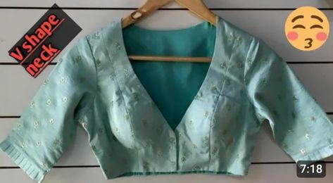 Blouse Patterns V Neck, V Shape Neck Design Blouse, High V Neck Blouse Designs, Blouse V Neck Designs Latest, V Neck Blouse Pattern Sewing, V Design Blouse, Blouse Designs Latest V Neck, V Neck Blouse Designs Saree, V Shape Neck Blouse