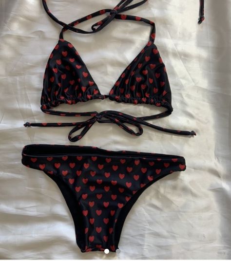 Swimsuit Inspo, Swimsuits Outfits, Love Bug, Mia 3, Cute Bathing Suits, Red Swimsuit, Cute Swimsuits, Cute Bikinis, Swimsuit Set