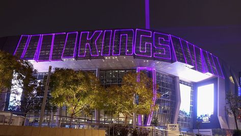 How 'light the beam' became a Sacramento Kings rallying cry Check more at https://news21usa.com/how-light-the-beam-became-a-sacramento-kings-rallying-cry/ Laser Technician, The Countdown Begins, Harrison Barnes, Countdown Begins, Frat Coolers, Fan Engagement, S Table, Battle Cry, Sacramento California