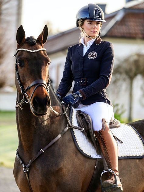 Hunter Jumper Aesthetic, Equitation Aesthetic, Aesthetic Equestrian, Jumper Aesthetic, Dressage Fashion, English Riding Outfit, Horse Photography Poses, Horse Riding Aesthetic, Equestrian Photography