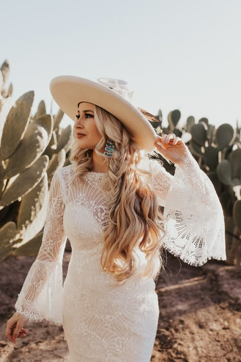 Western Wedding Inspiration, Western Bride, Boho Wedding Backdrop, Ranch Weddings, Boho Bridal Hair, Country Bride, Cowboy Wedding, Boho Wedding Hair, Anniversary Photoshoot