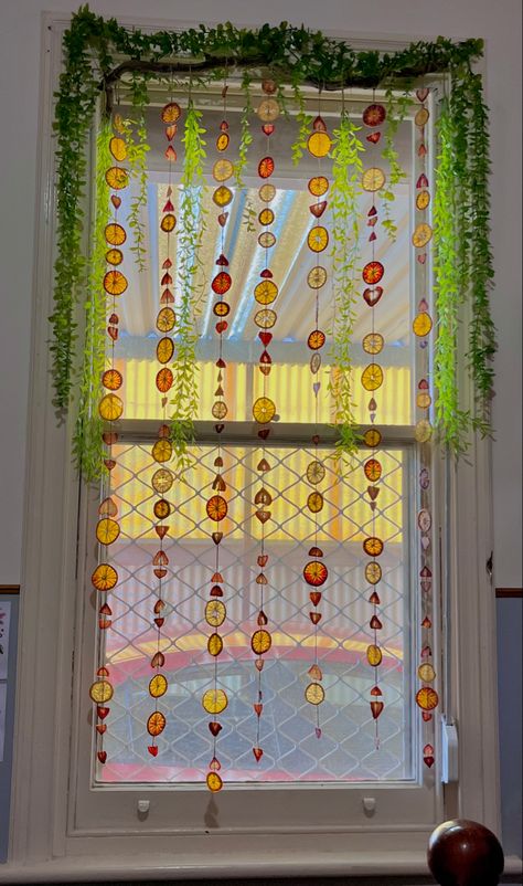 Apartment Window Decor, Diy Window Sun Catcher, Maximalist Window Decor, Window Hanging Decor Diy, Crochet Window Hanging, Cute Window Decor, Fruit Living Room, Fruit Room Decor, Dried Fruit Hanging