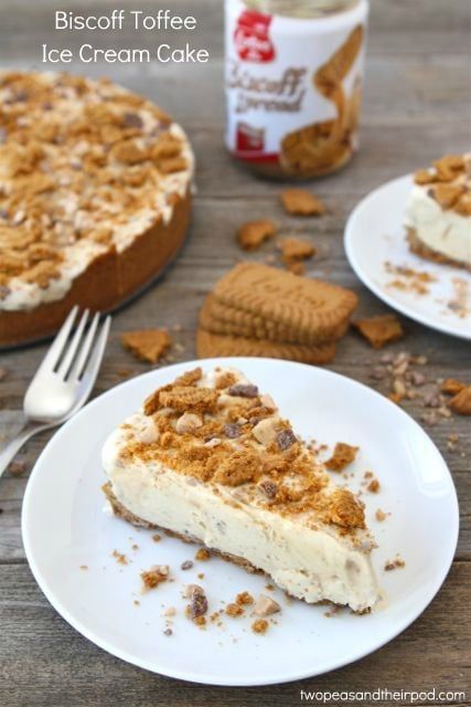 Biscoff Ice Cream, Two Peas And Their Pod, Toffee Ice Cream, Biscoff Recipes, Easy Ice Cream Cake, Ice Cream Pie, Biscoff Cookie Butter, Ice Cream Cake Recipe, Easy Ice Cream