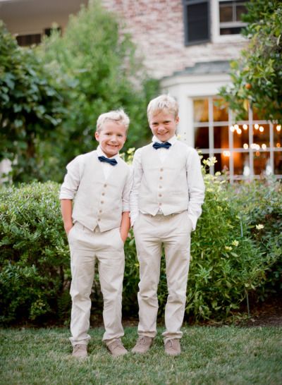 Cute Cali ring bearers: http://www.stylemepretty.com/2014/09/23/timeless-california-wedding-in-shades-of-pink/ | Photography: Tanja Lippert - http://www.tanjalippertphotography.com/ Wedding Kids Outfit, Junior Groomsmen, Kids Blazers, Wedding Waistcoats, Wedding California, Kids Formal, Bearer Outfit, Summer Beach Wedding