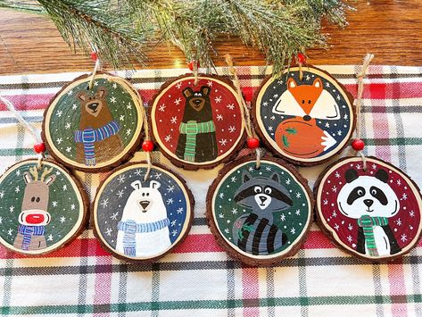 Hand Painted Wood Christmas Tree Ornament Polar Bear Fox - Etsy Canada Xmas Crafts Kids, Christmas Crafts Diy Projects, Easy Christmas Ornaments, Handmade Christmas Crafts, Wood Christmas Tree, Wood Christmas Ornaments, Christmas Classroom, Wooden Christmas Ornaments, Wood Christmas