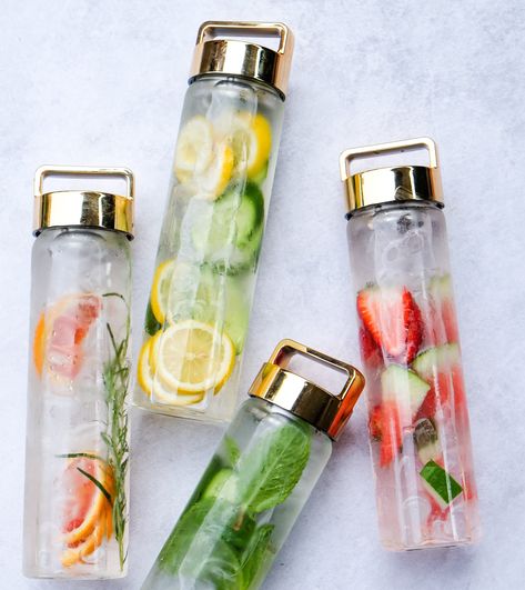 Pear Infused Water, Water Bottle With Infuser, Water Infused With Fruit, Fresh Fruit Infused Water, Fruit Water Recipes, Water Bottle With Fruit Infuser, Takeaway Coffee Cup, Fruit Infuser Water Bottle, Wait Loss