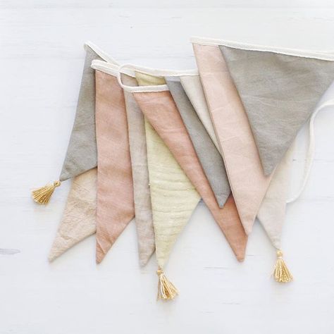 Diy Triangle Banner, Party Flags Banner, Diy Party Bunting, Diy Bunting Banner, Baby Shower Banners, Room Flags, Diy Bunting, Outdoor Bunting, Bunting Ideas