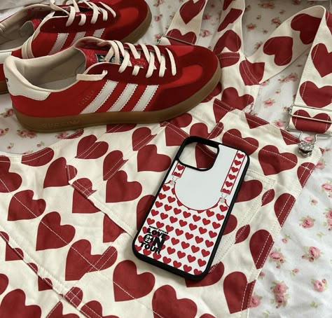 Harry Styles Shoes, Satellite Stompers, Harry Styles Concert Outfit Ideas, Hslot Outfit Ideas, Harry Styles Concert Outfit, Harry Outfits, Harry Core, Harry Styles Outfit, Harry Styles Aesthetic